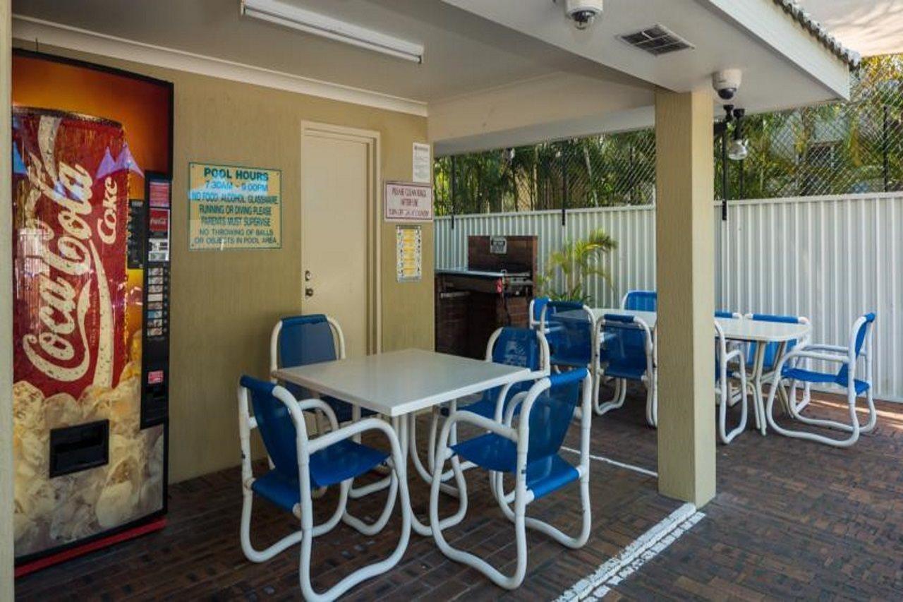 Surfers Tropique Holiday Apartments Гоулд Коуст Екстериор снимка