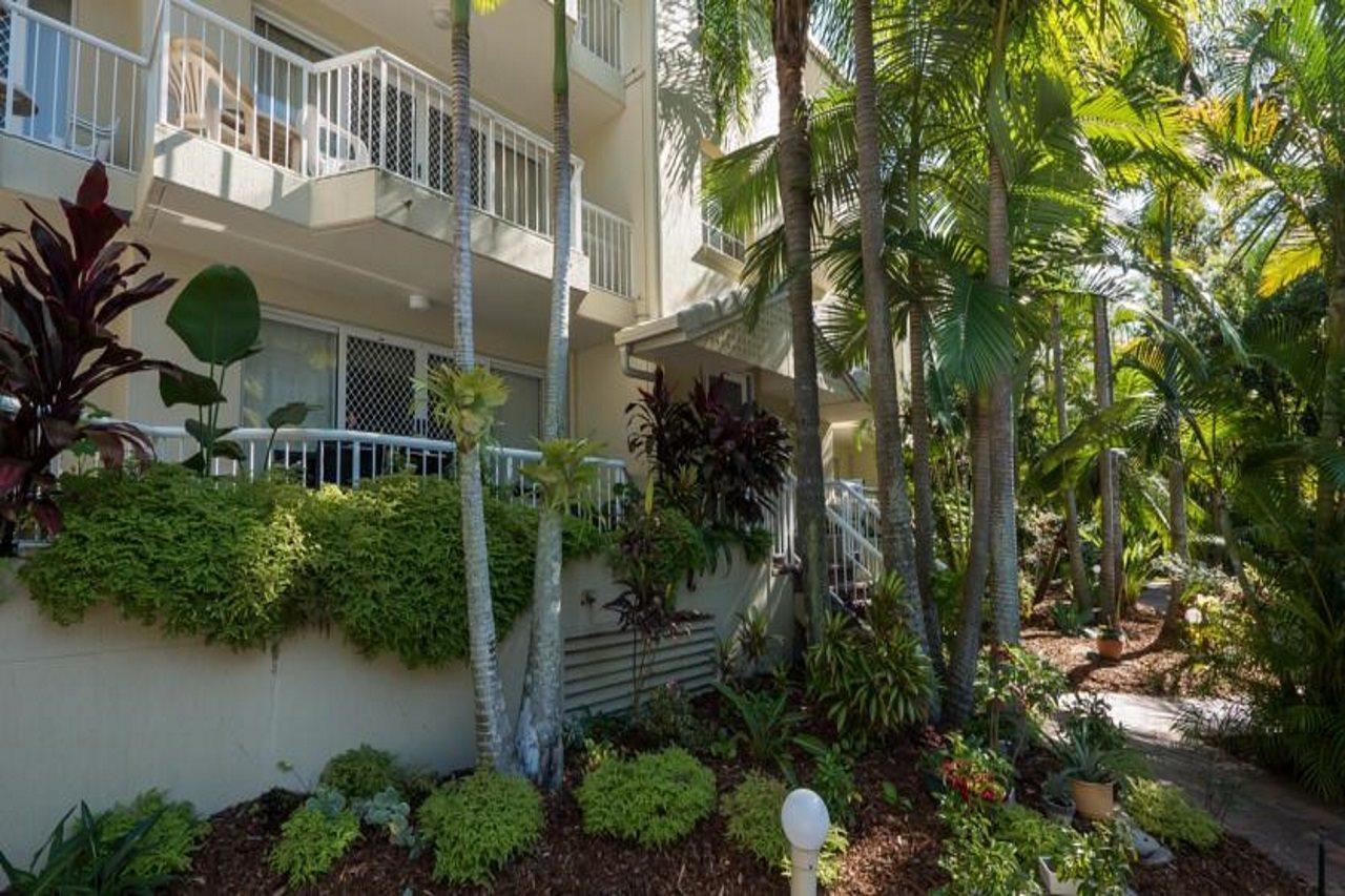 Surfers Tropique Holiday Apartments Гоулд Коуст Екстериор снимка