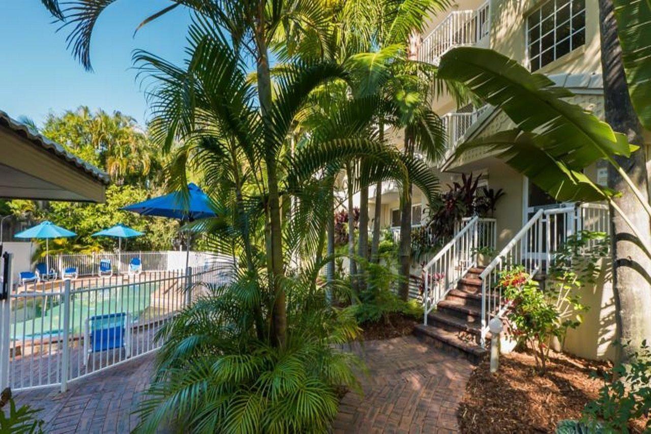 Surfers Tropique Holiday Apartments Гоулд Коуст Екстериор снимка