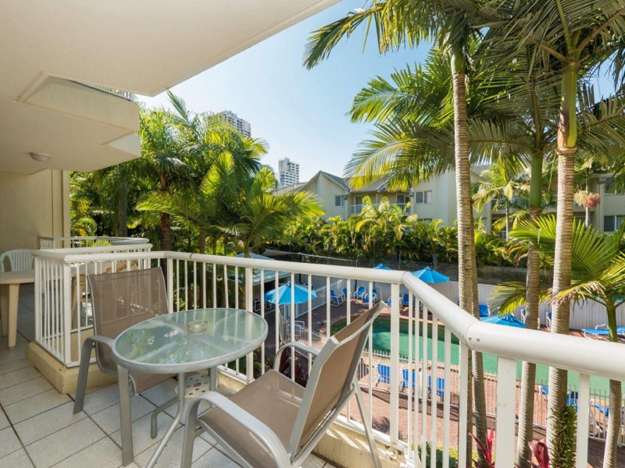 Surfers Tropique Holiday Apartments Гоулд Коуст Екстериор снимка